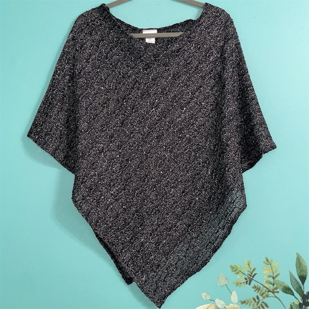 Fashion Bug poncho one size fits most black / white knit with black sequins